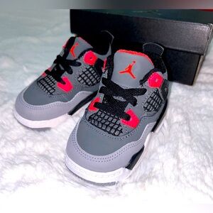 Brand New Jordan 4 Retro (TD) Size 4 For Toddlers